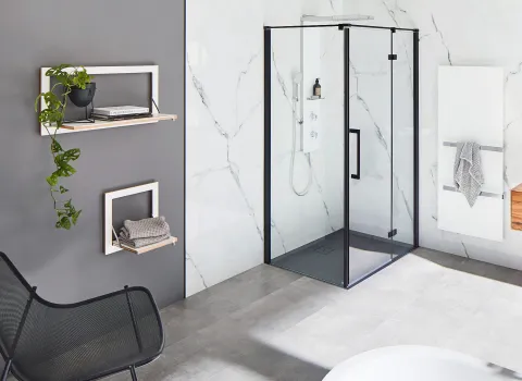 Dusche mit Hochglanzdekor in Marmor Weiß von HSK.