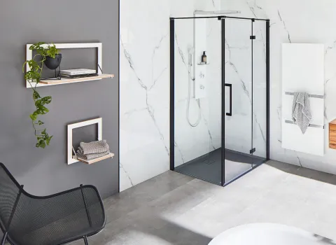 Dusche mit Hochglanzdekor in Marmor Weiß von HSK.