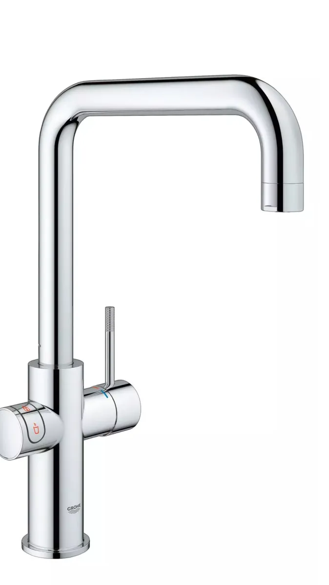 Grohe Blue Home Küchenarmatur mit L-Auslauf und Wassersprudler-System für gefiltertes Trinkwasser.