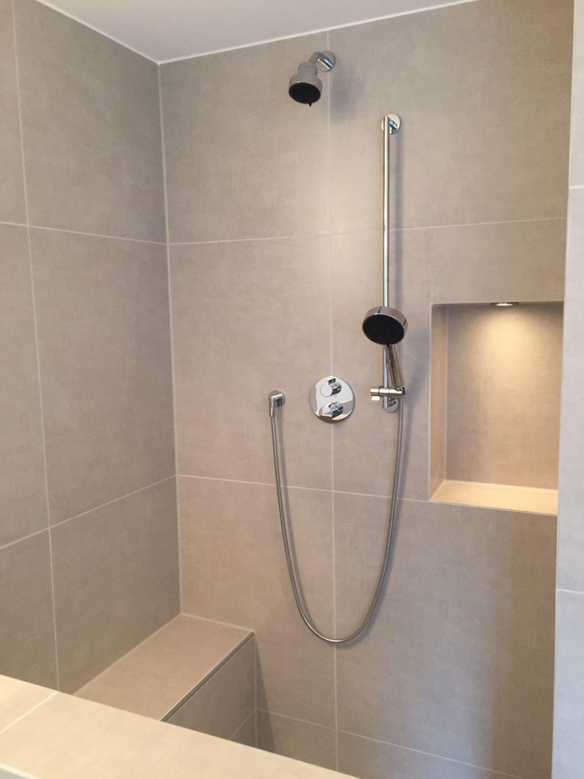Referenz Dachbad - Dusche